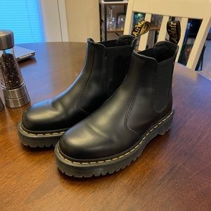 2976 Dr. Martens Bex Smooth Leather Chelsea Boot